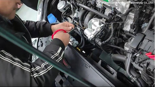 Instale las mangueras de la inyección del carril del inyector a los conectores en el colector de admisión