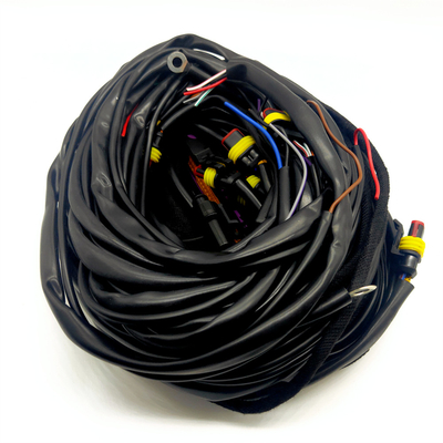 Arneses de cableado de ECU de 56 pines con múltiples conectores y protección de tuberías de PVC